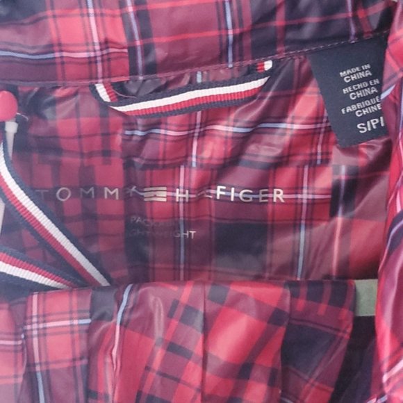 🆕️ Tommy Hilfiger Packable Puff Vest - Picture 3 of 4